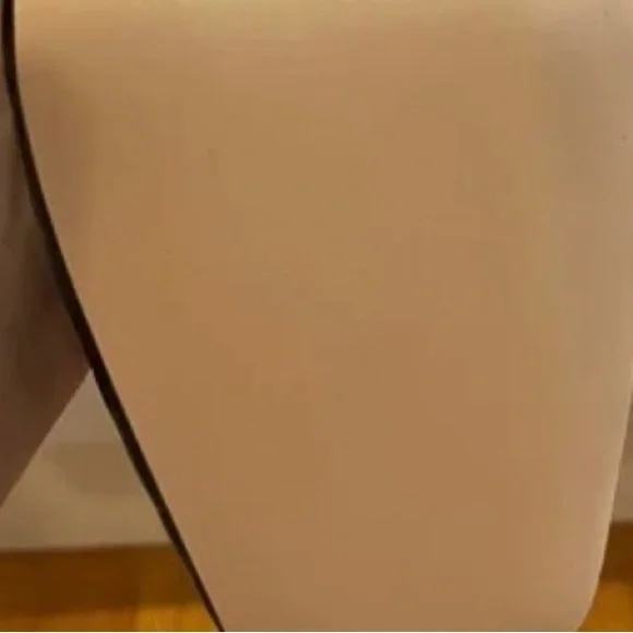 Elegant Black Croc-Embossed Women's Boots - Picture 3 of 4